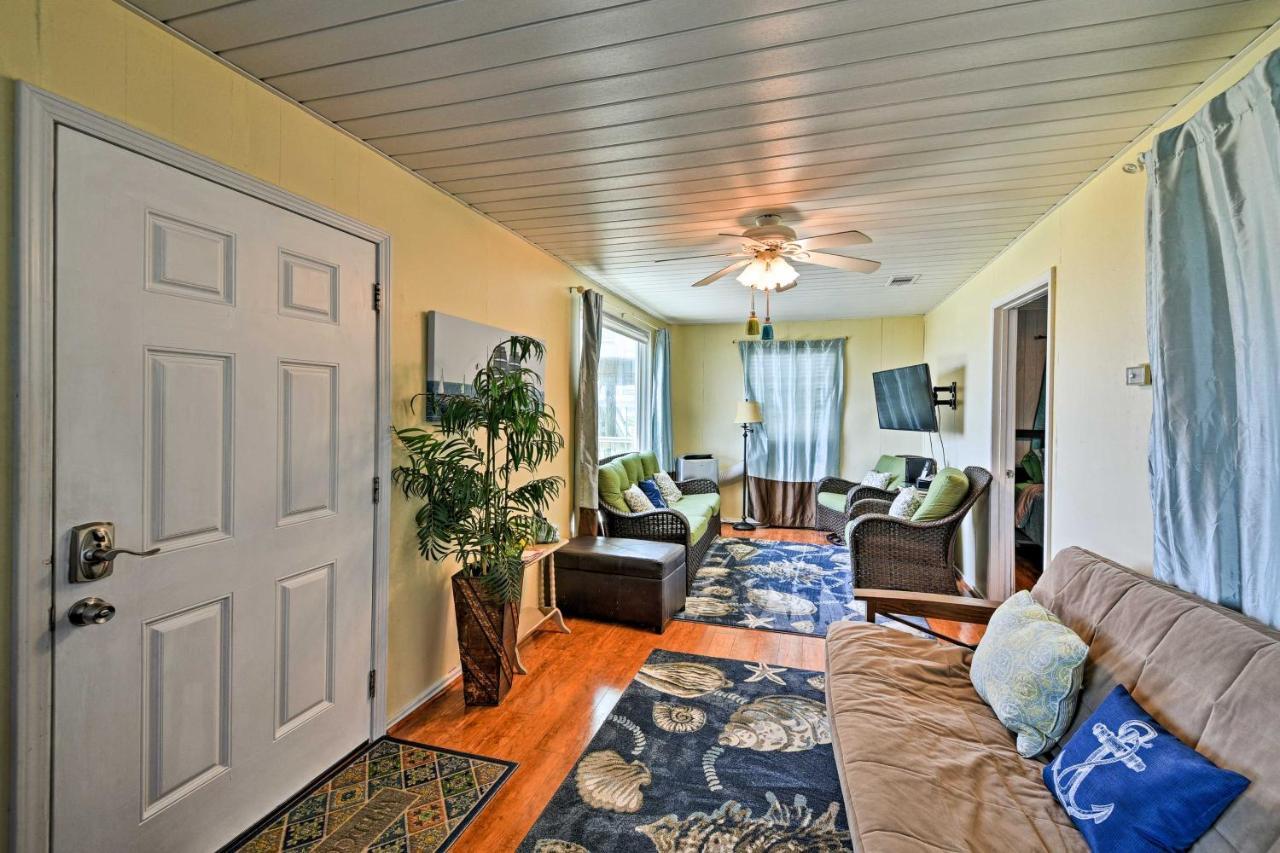 Galveston Beach House With Private Deck And Gulf Views Kültér fotó